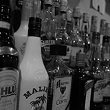 カウンター奥にある様々なお酒2